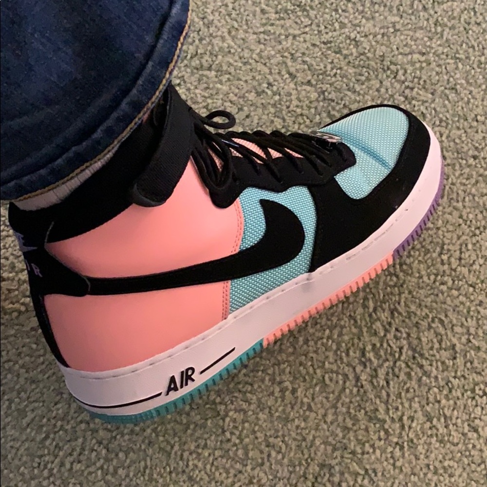 Nike Air Force 1 High “Have a Nike Day”